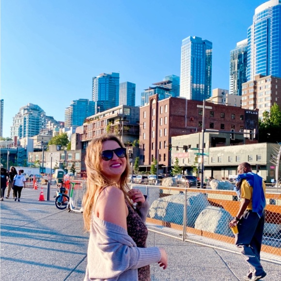 Meet the Posher, Raven - Picture 2 of 2